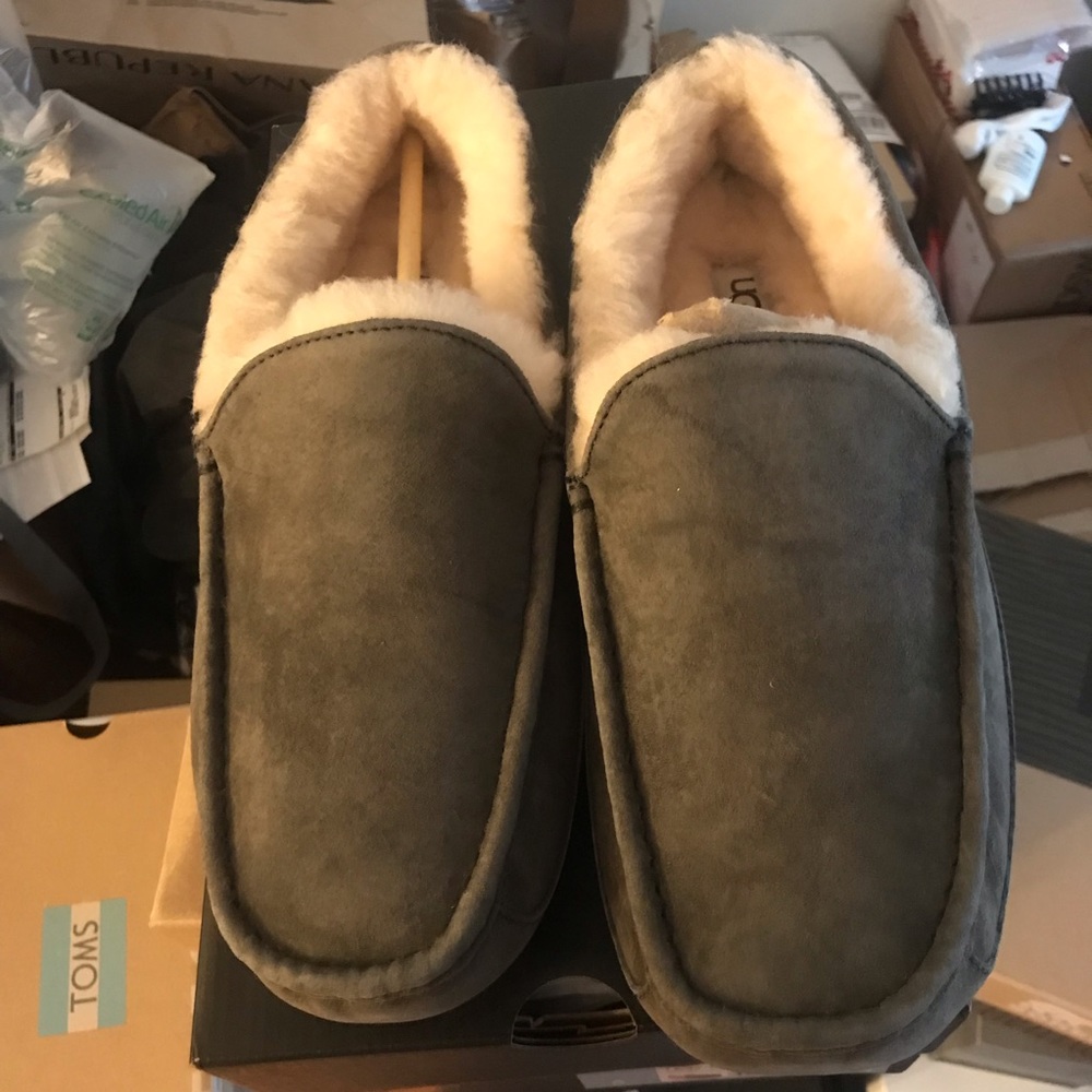Sz 8 LEFT! NEW UGG Australia® Ascot Mens Slippers